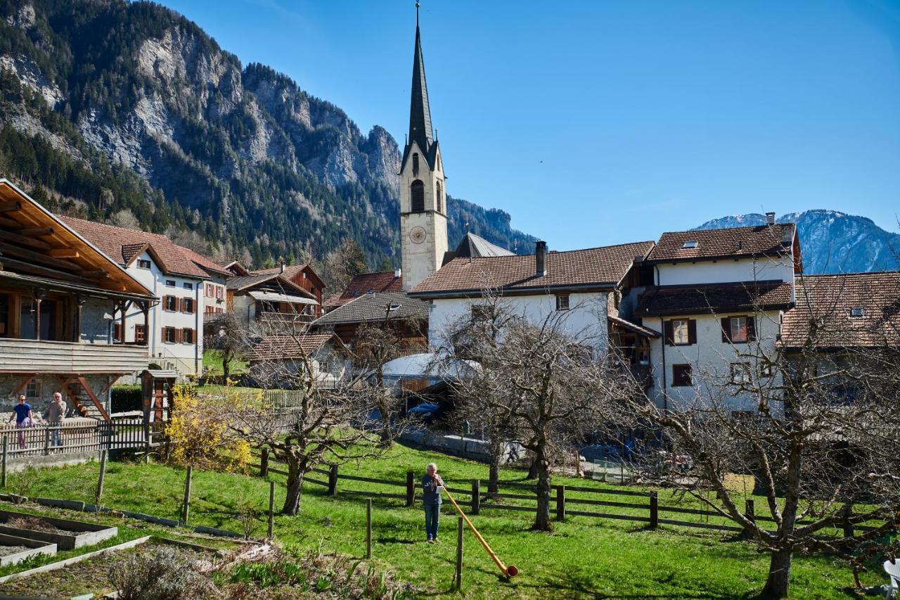 ホテル Landhus Almens エクステリア 写真
