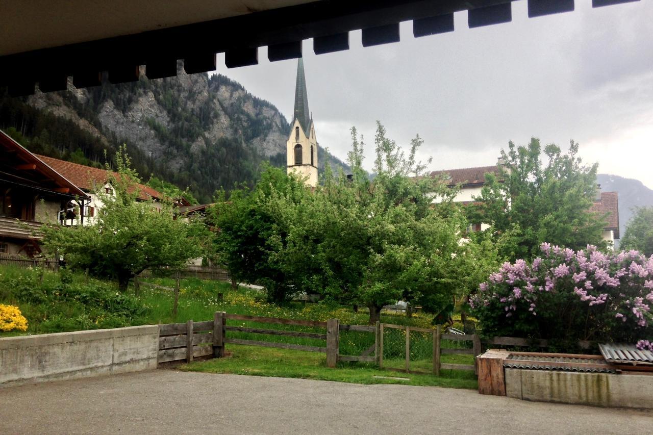 ホテル Landhus Almens エクステリア 写真